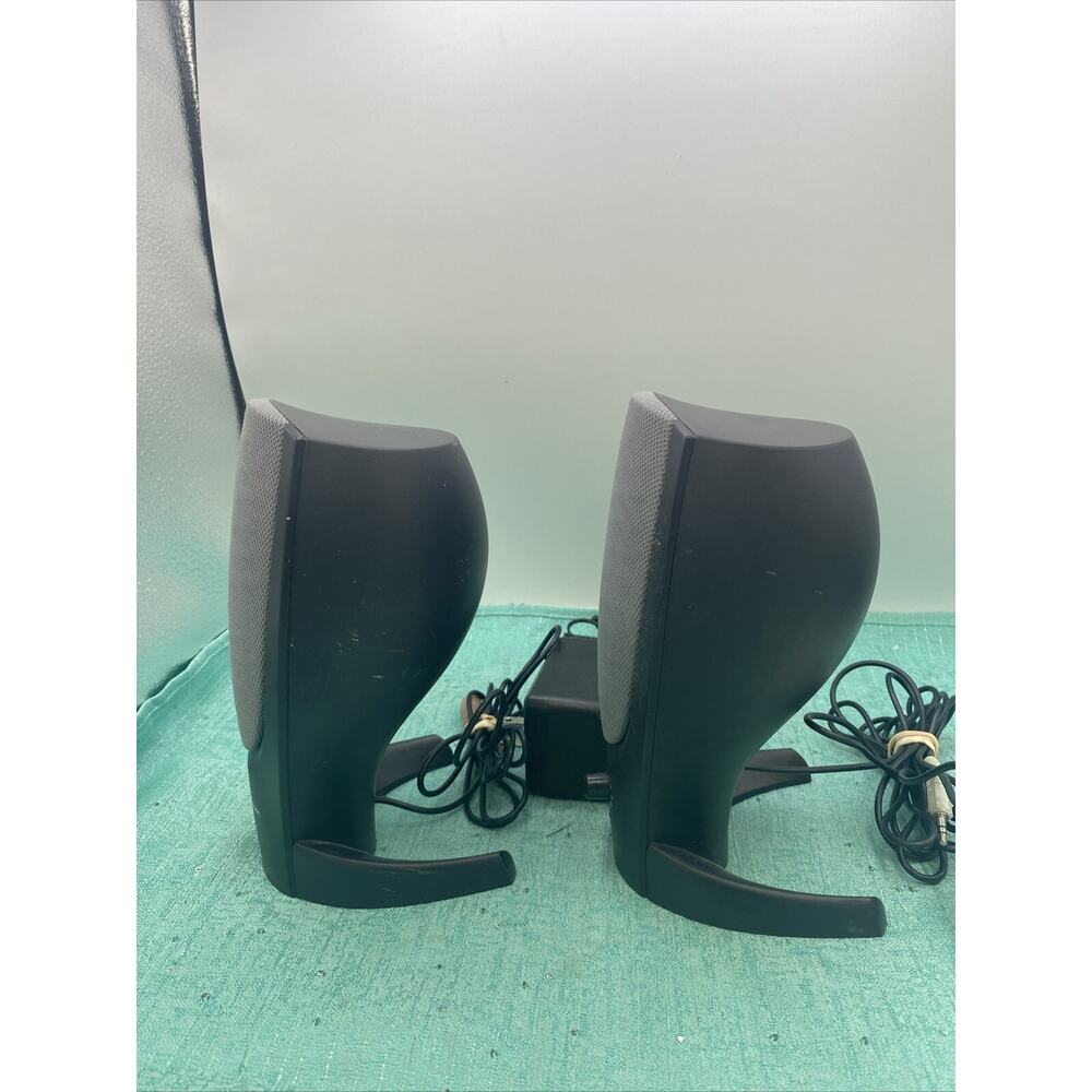 Pair Of Harman Kardon Rev A00 Computer Speakers - Picture 4 of 9